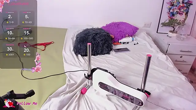 Briana_Goldd webcam