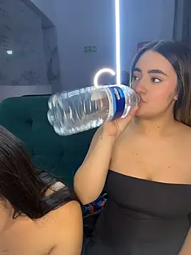 Antonella_Julieta webcam