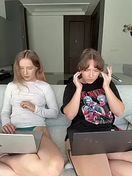 Nura_n_Sarah