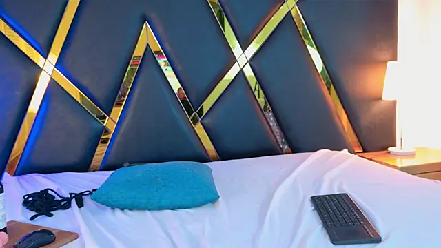 _MiaRouge_ webcam