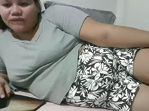 Singlemom_Anne webcam