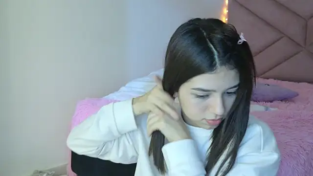 eva_sin18 live sex cam