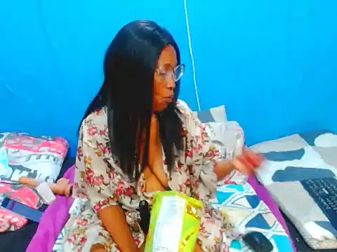 QueenYc webcam