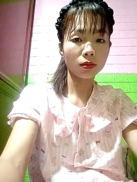 AmyLinee01 webcam
