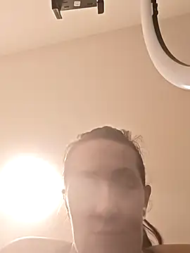 AvaSquirtMilf webcam