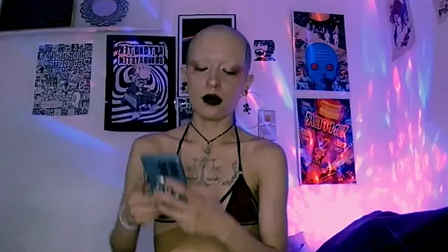 plutonbluemooon333 webcam