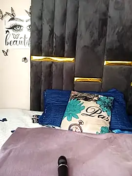 Divine_Beautyxx webcam