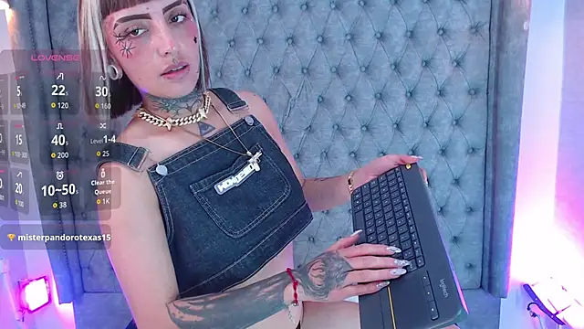 Gyal_Smith webcam
