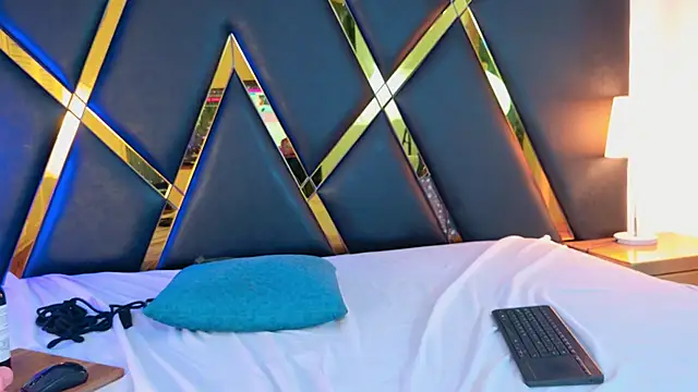 _MiaRouge_ webcam