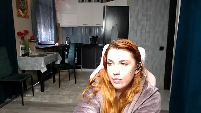 Reginasmilee webcam
