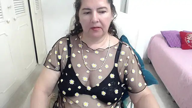 leonela_69 webcam