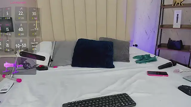 LilithHarperr_ webcam