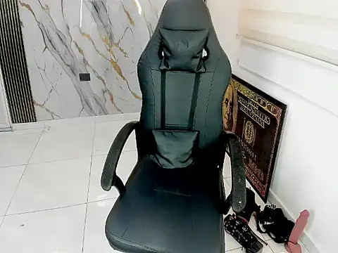 queen_findom1 webcam
