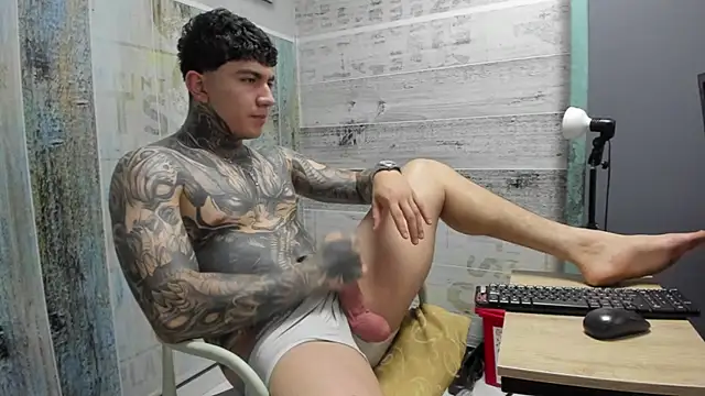Gury_tattoo webcam