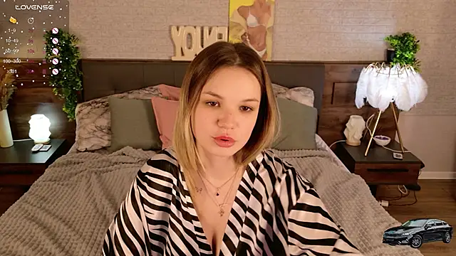 KimEvanss webcam