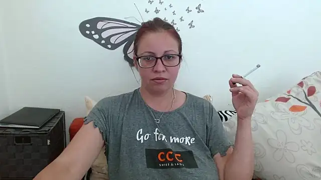 LadyHellene webcam