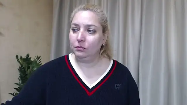 sweetpussy13 webcam