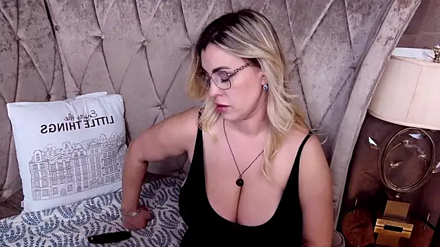BustyGizelle