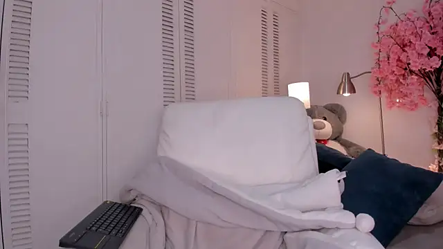 kitty_miaa webcam