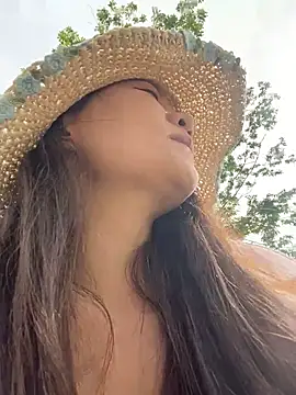 美女xiaochengzi505在线直播