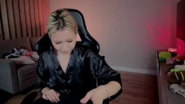 RileyMee webcam