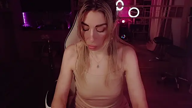 AnnieGOld_ webcam
