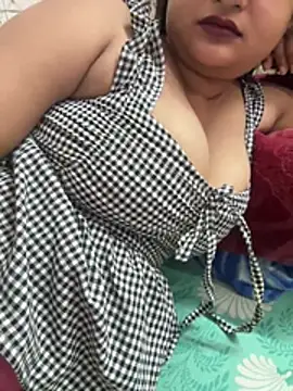 Curvy_Anaya webcam