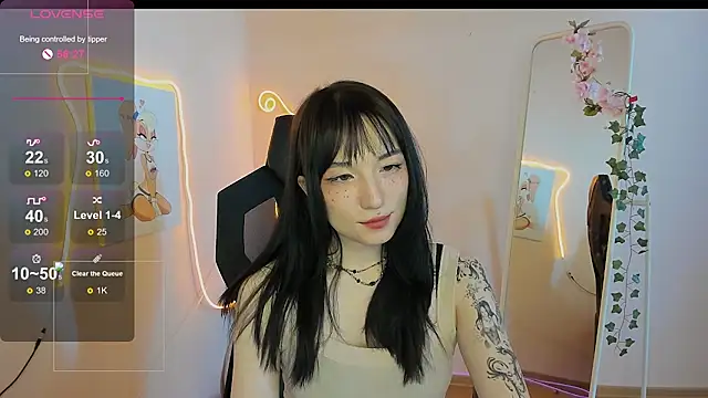 AliceeinWonderlanddd webcam