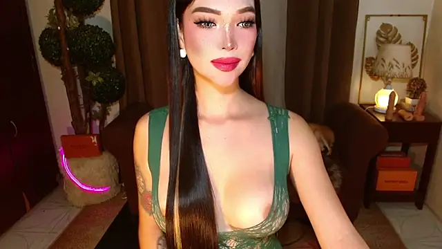 MouthWatering_Ayesha webcam