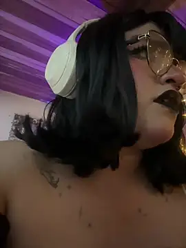 Sophia_Weest99 webcam