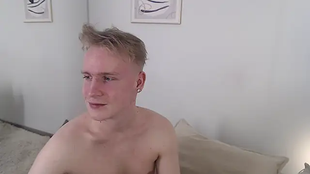 AlexxSweet webcam