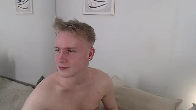 AlexxSweet webcam