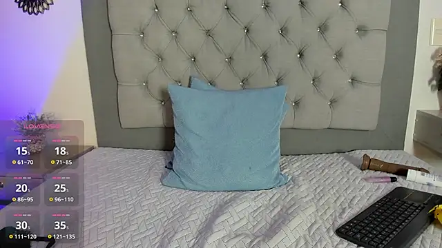 Arya_Grey webcam