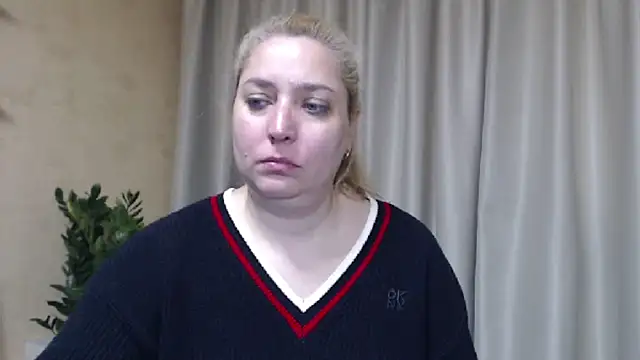 sweetpussy13 webcam