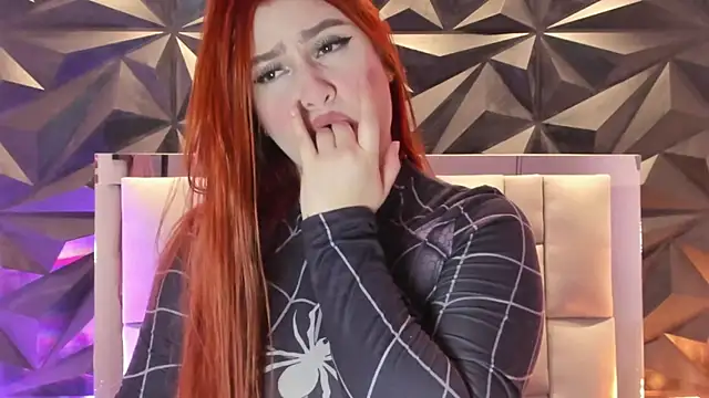 megan_whitee__ webcam