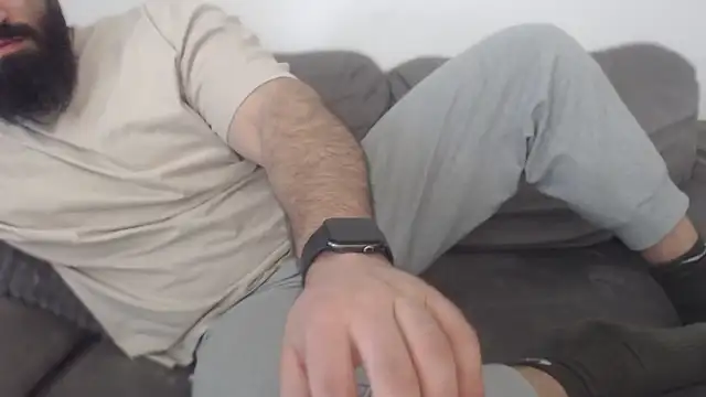 hugemachohandsome webcam