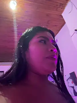 LunaaRosse webcam