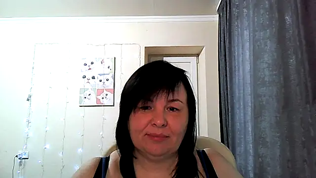 EmiliaLooo webcam