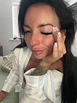 BELLABLACKXUK webcam