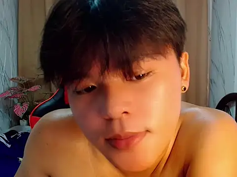 yourhotasiandoms webcam