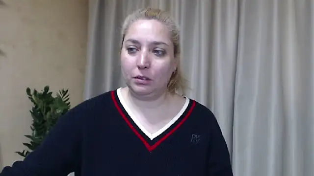 sweetpussy13 webcam