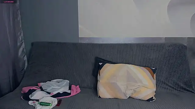 TarynPalek live sex cam