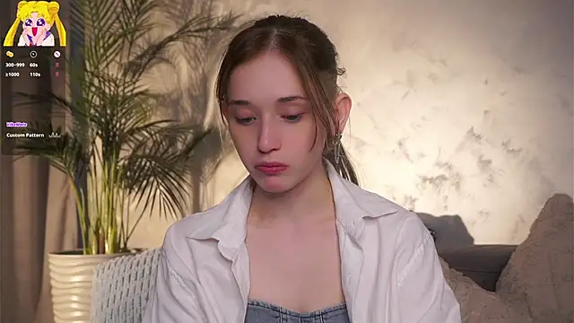 edlinhargus (F teen) - Mia a littel oil on ass?
