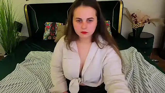 MikaFoxy webcam