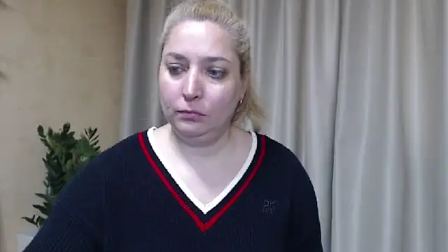 sweetpussy13 webcam