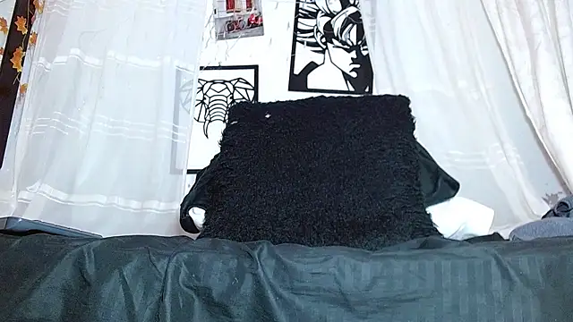 angel_bonbom webcam
