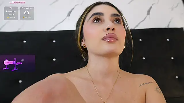 Annyy_Rosse webcam