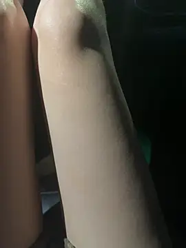 美女littleqiu在线直播