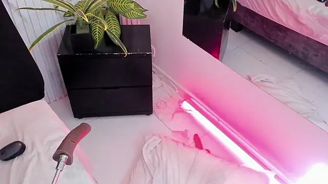 Reginavegaa live sex cam