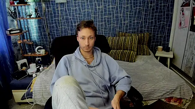 CuteBoy228 webcam